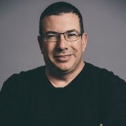 Eyal Ofek의 초상화