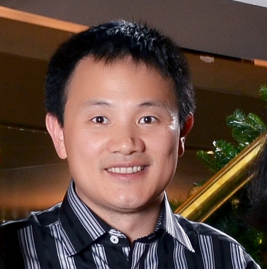 Junhua Wang의 초상화