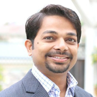 Paresh Kharya의 초상화